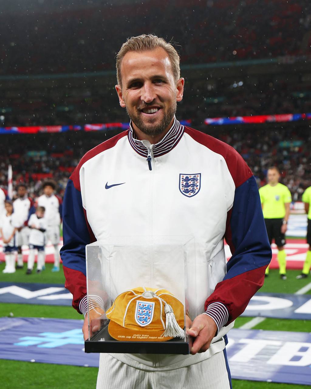 Harri Keyn yubileyini qolla tamamladı