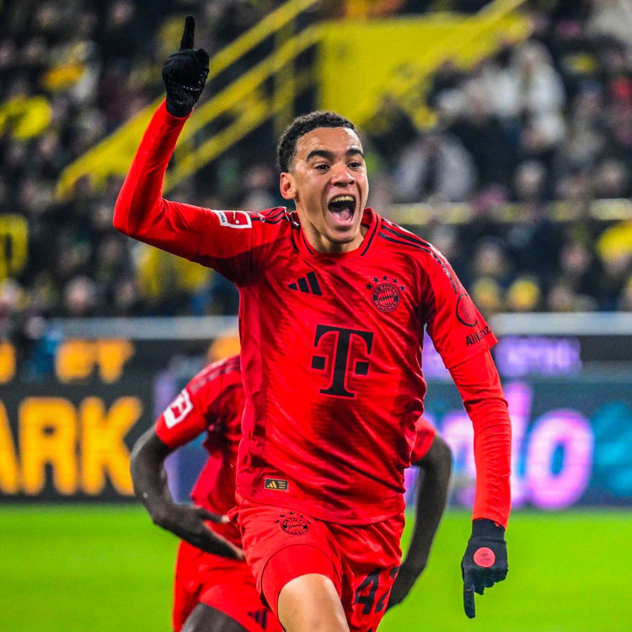 “Borussiya” “Bayern Münhen”i qəbul edib