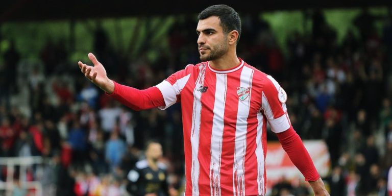 Vüsal oynadı, komandası qalib gəldi