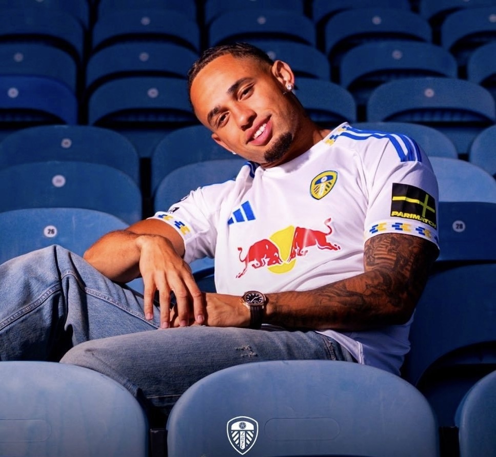 “Milan” hücumçusunu Premyer Liqaya satdı