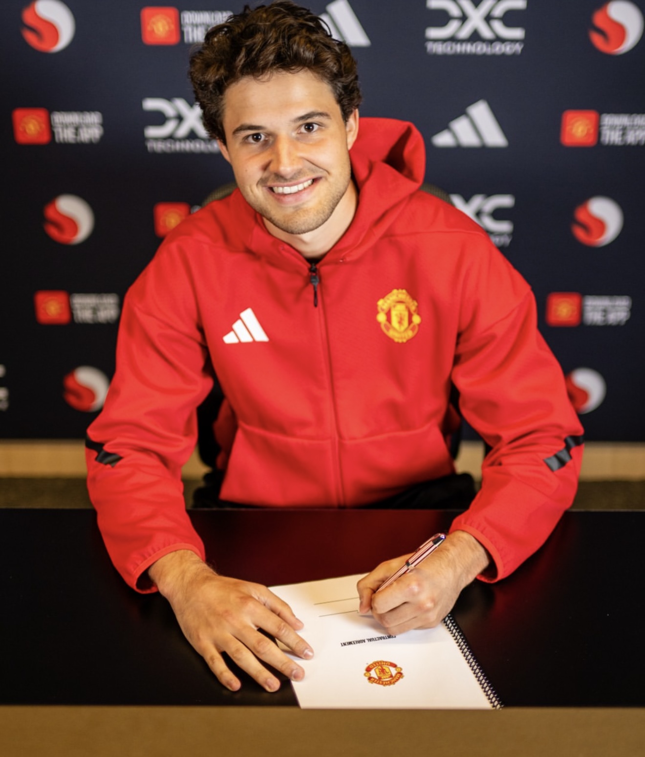 Senne Lammens “Antverpen”dən “Man Yunyted”ə rəsmən “qaçıb”