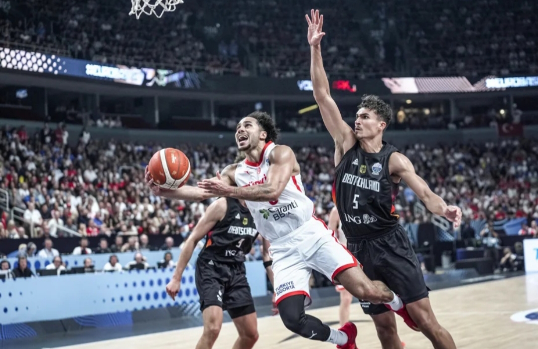 Basketbol: Türkiyə millisi finalda almanlara uduzdu