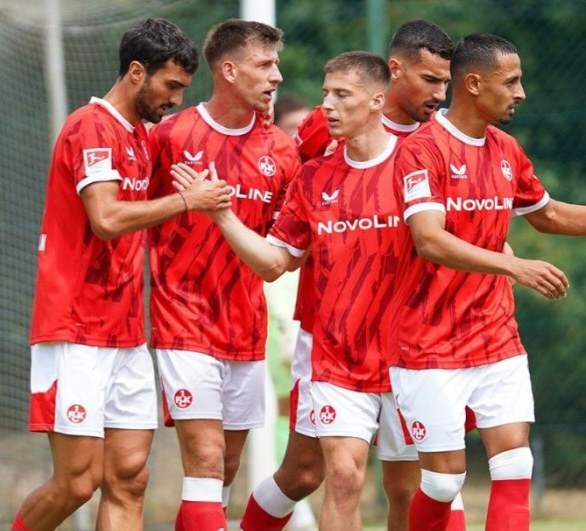 Mahir Emrelinin komandası Almaniyada liderdir