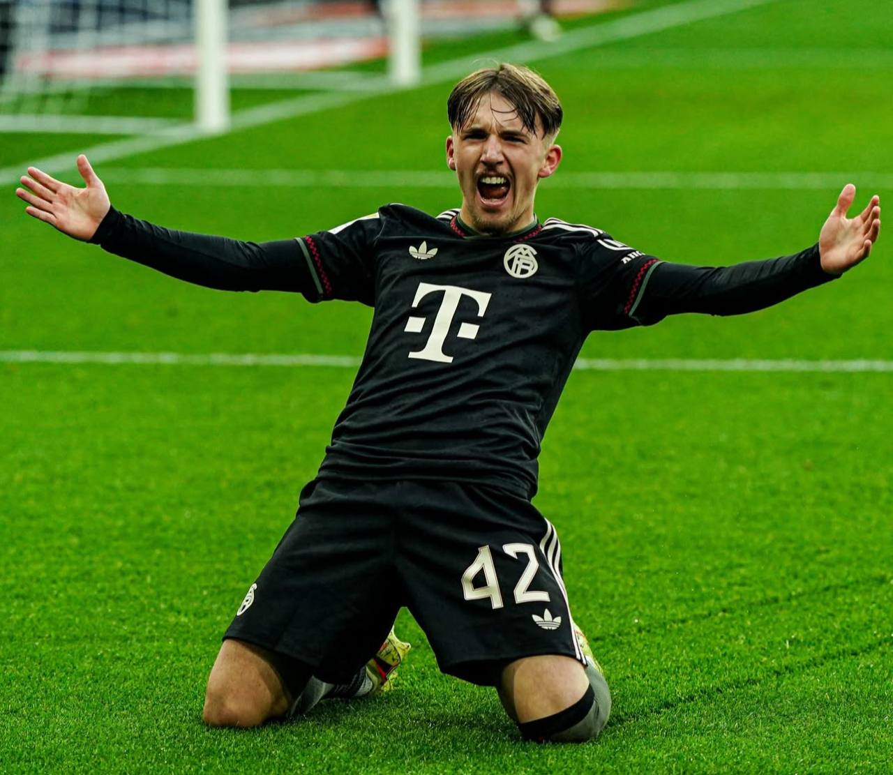 Bayern Münhen: 13 oyun - 13 qələbə