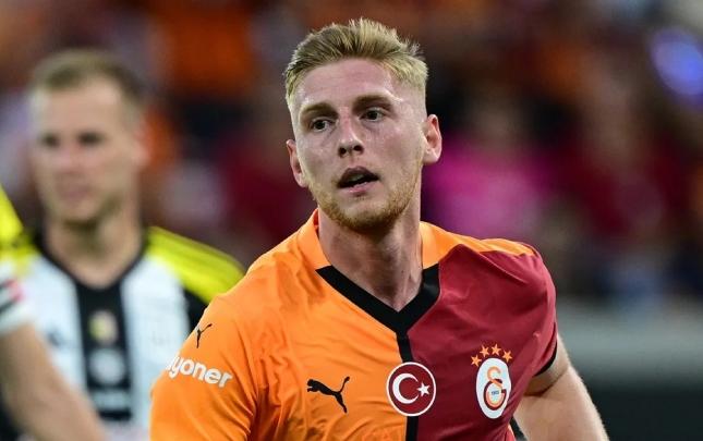 "Qalatasaray"dan adı qumar skandalında çəkilən futbolçuya cəza