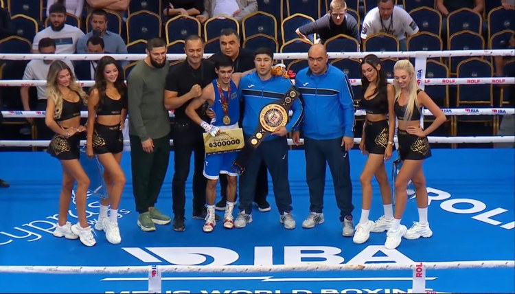 Azərbaycan boksçusu Dünya Çempionu oldu - Finalda ermənini uddu