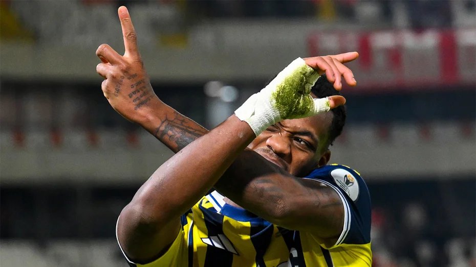 "Fənərbağça"dan ayrılan futbolçu "Zenit"də - FOTO