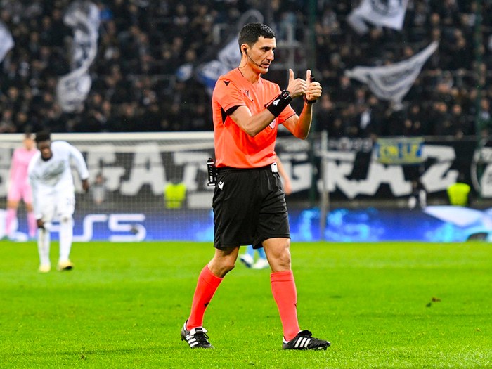 Əliyar Ağayev İngiltərə klubunun oyununa təyinat aldı