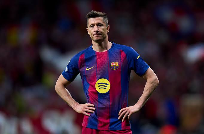 “Barselona” Levandovskiyə sərfəsiz müqavilə təklif etdi